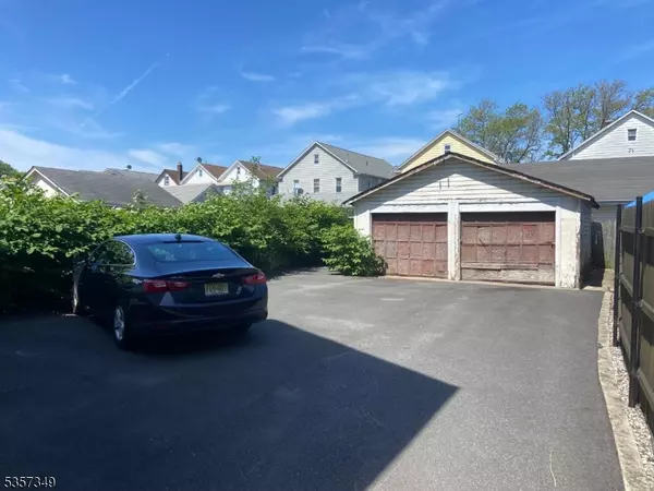 Elizabeth City, NJ 07201,944 Madison Ave