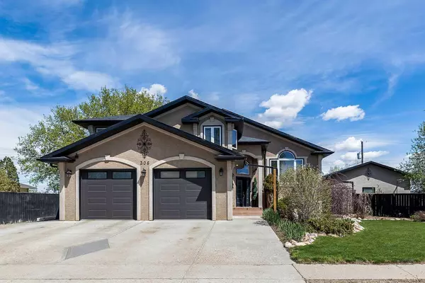 306 2 AVE E, Oyen, AB T0J2J0