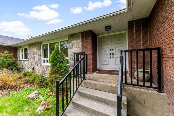 Laurentian Valley, ON K8A 6W2,23 Eileen ST