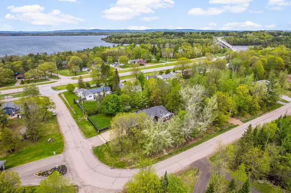 Laurentian Valley, ON K8A 6W2,23 Eileen ST