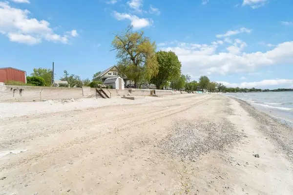 Wainfleet, ON L0S 1V0,11110 DESIREE ST