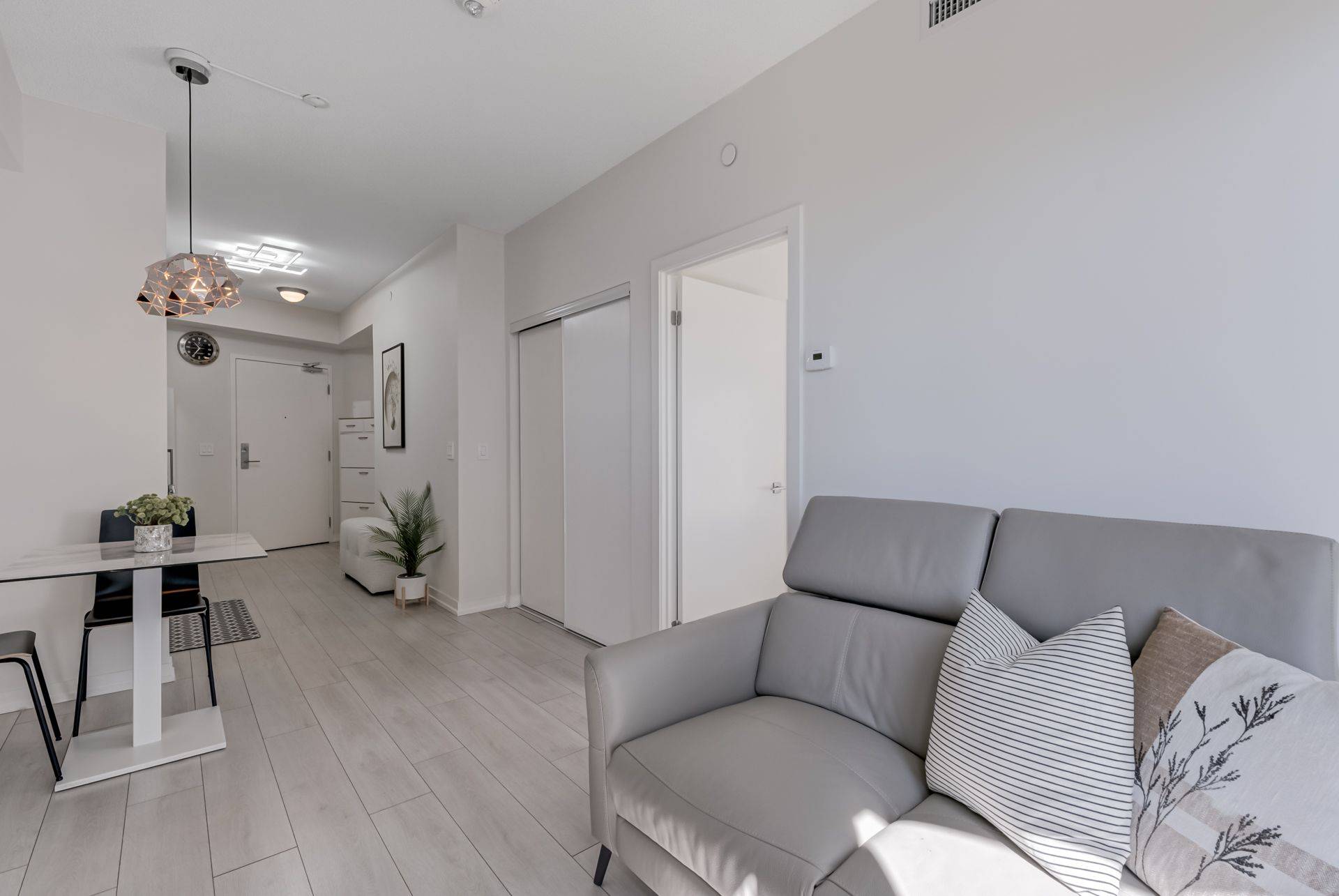 Toronto C01, ON M6K 0B2,49 East Liberty ST #1501