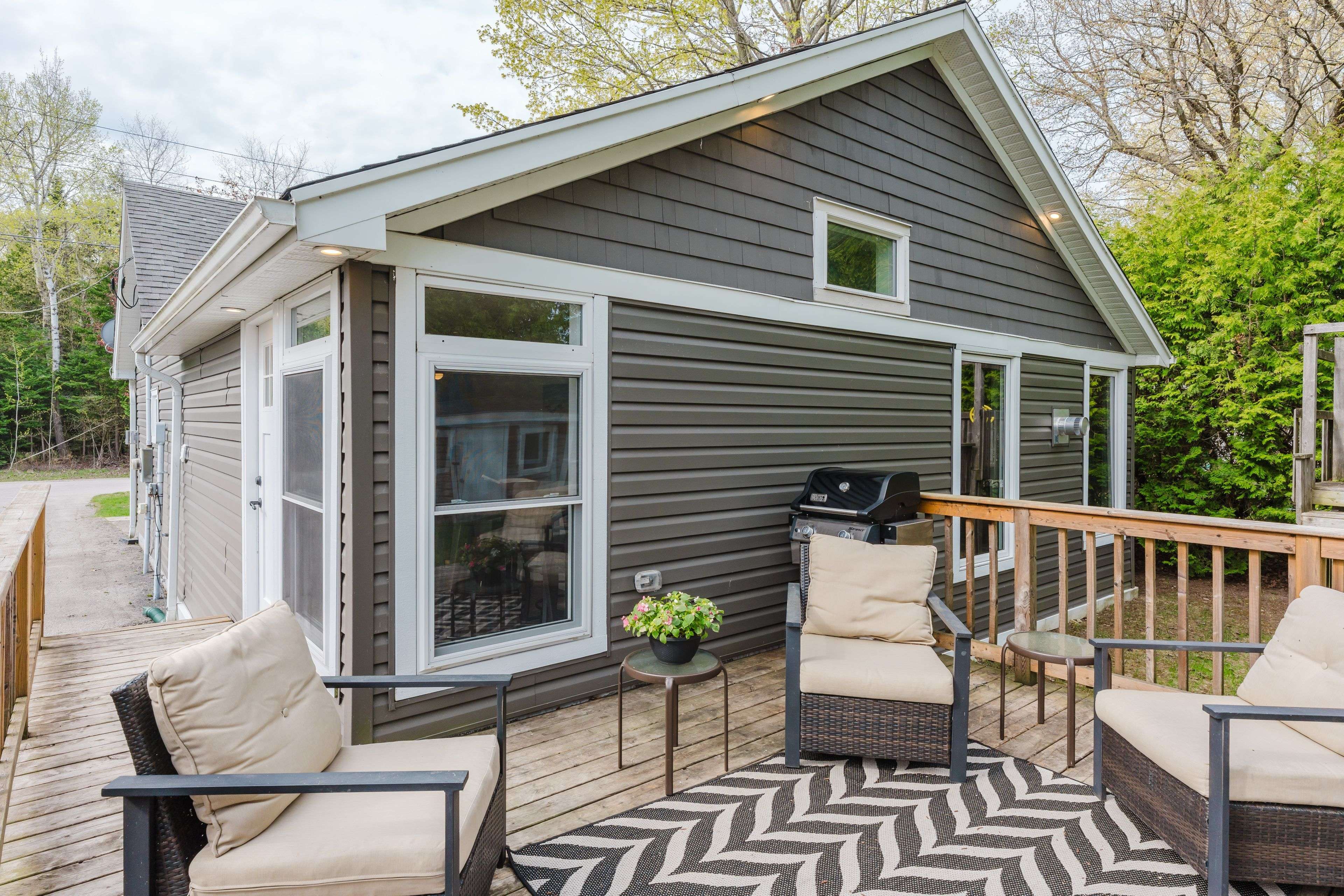 Saugeen Shores, ON N0H 2L0,38 Oak ST