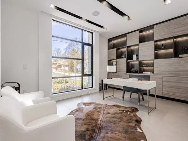 Toronto C14, ON M2M 2E2,77 Risebrough AVE
