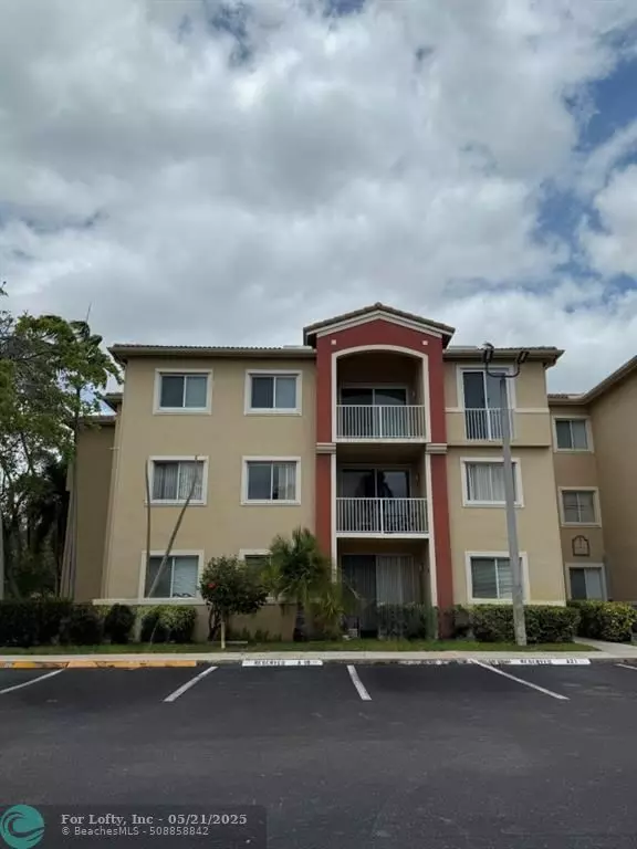 7085 NOVA DRIVE #209, Davie, FL 33317