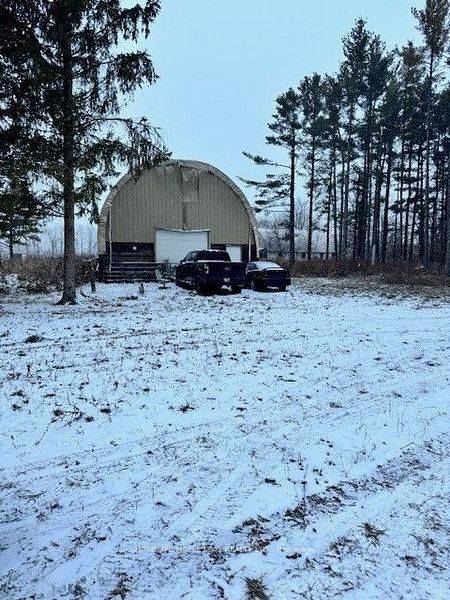 Milton, ON N0B 2K0,13716 4th Line Nassagaweya Line