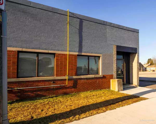 Hamilton, ON L8H 2Y6,1810 Barton ST E