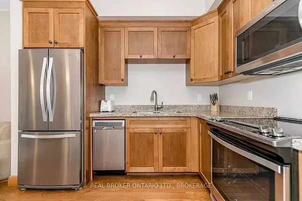 Muskoka Lakes, ON P1L 1W8,1841 Muskoka Road 118 RD W #2B
