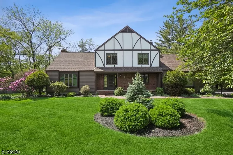 3 Hendrick Rd, Readington Twp., NJ 08822