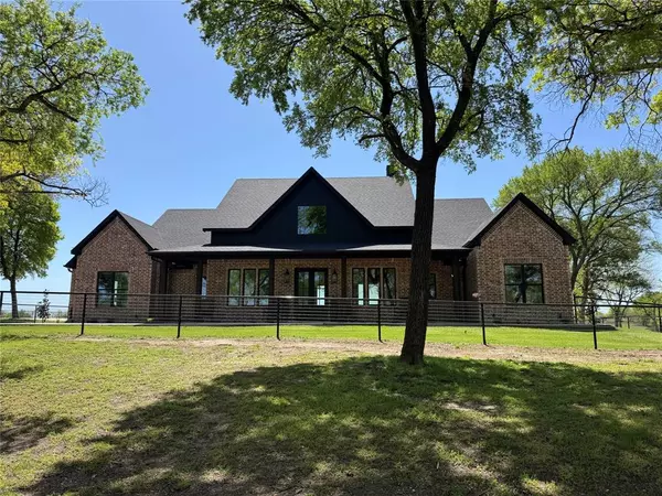 4346 FM 121,  Van Alstyne,  TX 75495