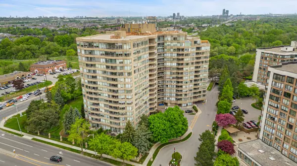 610 Bullock DR #PH5, Markham, ON L3R 0G1
