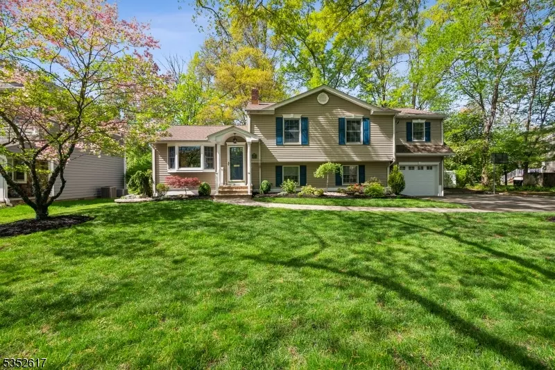 47 Dogwood Ln, New Providence Boro, NJ 07974