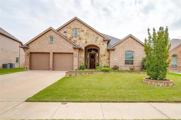 2939 Mere Lane,  Grand Prairie,  TX 75054