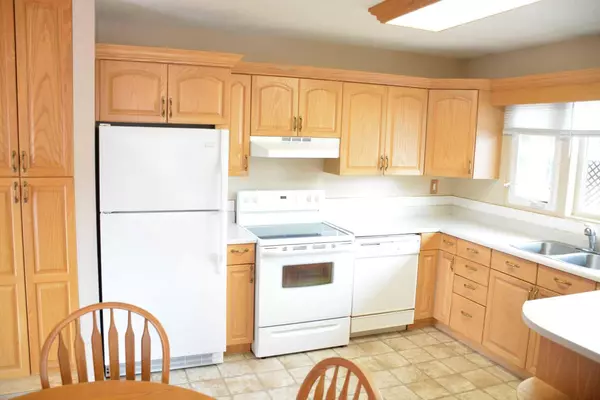 Peace River, AB T8S1A7,9618 81 AVE
