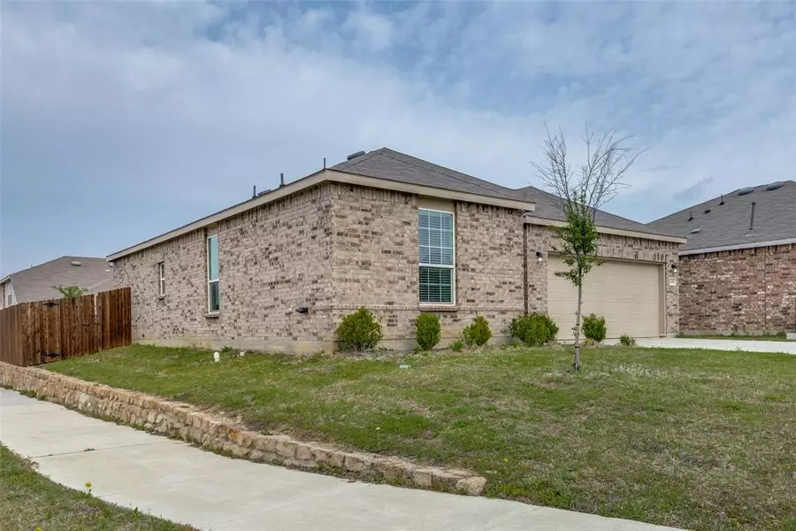1145 Timberhurst Trail, Fort Worth, TX 76131