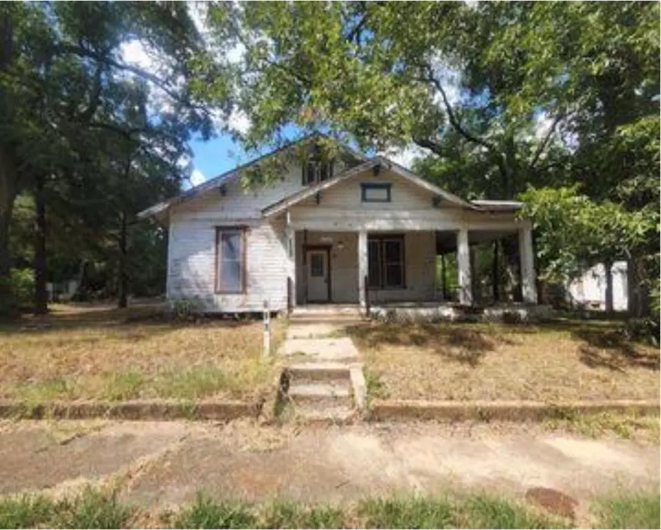 Paris, TX 75460,726 W Sherman Street