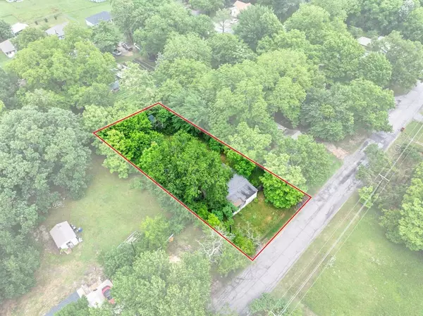 Bonham, TX 75418,1204 S 5th Street
