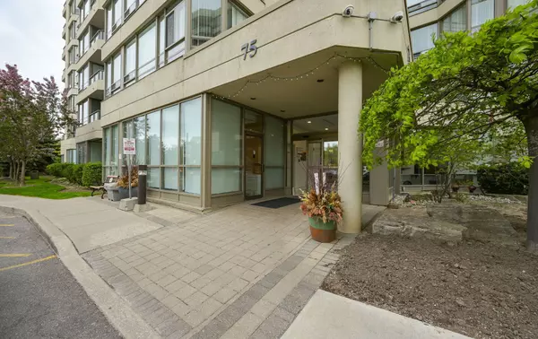 Mississauga, ON L5A 4G5,75 King ST E #510