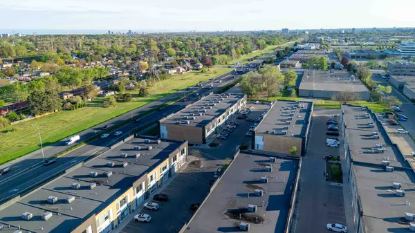 Mississauga, ON L4Y 0G4,1235 Queensway N/A E #12A