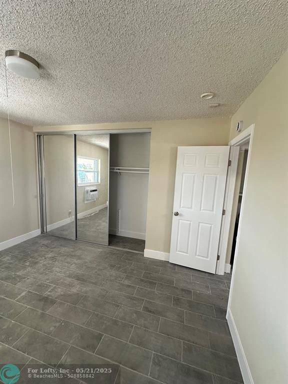 Pompano Beach, FL 33064,1250 E Sample Rd  #301