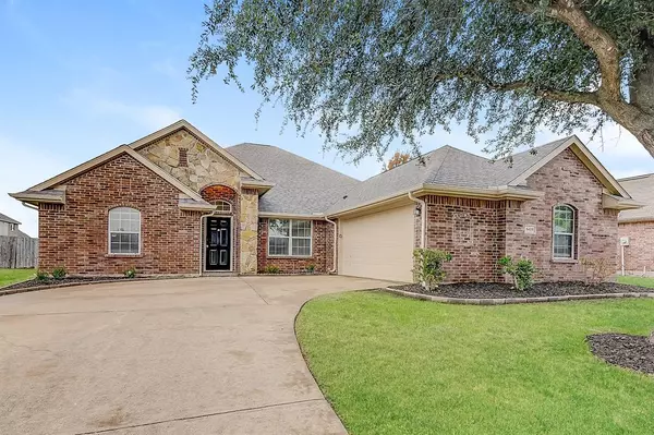 6410 Peach Tree Court, Midlothian, TX 76065