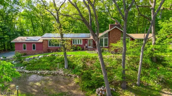 8 Reger Rd, Chester Twp., NJ 07836