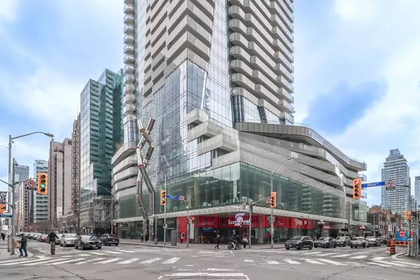 Toronto C08, ON M4W 0A8,1 Bloor ST E #526