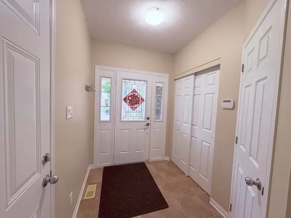 Barrhaven, ON K2J 0P6,550 Ashbourne Cres CRES