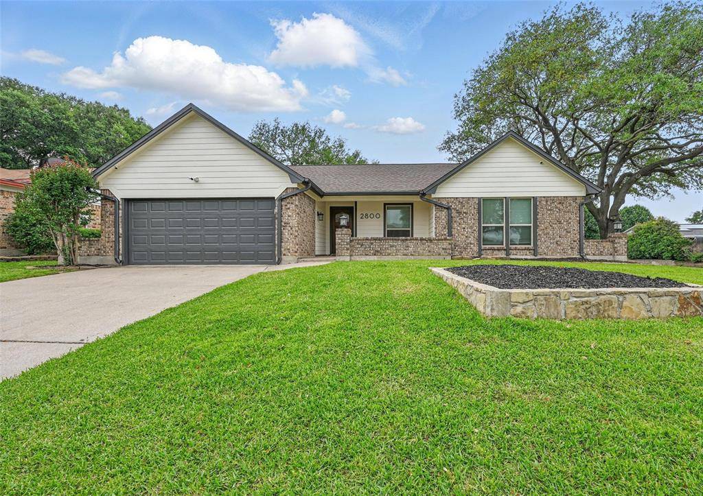 2800 Bluebonnet Lane,  Bedford,  TX 76021