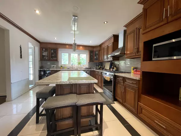 Toronto E05, ON M1W 2C2,34 Wakefield CRES #Bedroom One