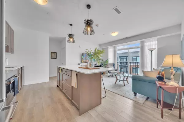 Hamilton, ON L9C 0E6,1 Redfern AVE #410