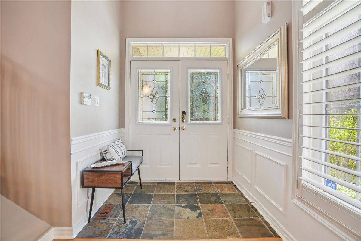 Oakville, ON L6H 6S2,2477 Longridge CRES