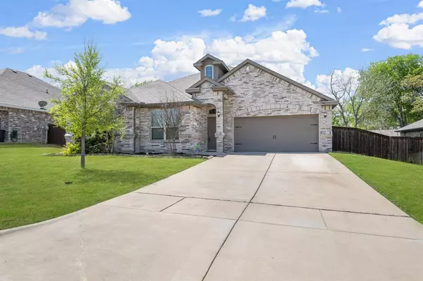 7528 Rose Crest Boulevard,  Forest Hill,  TX 76140