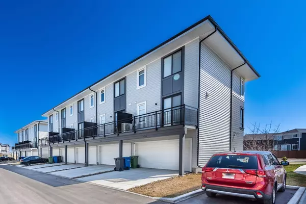 Calgary, AB T0L 0X0,424 210 AVE SW