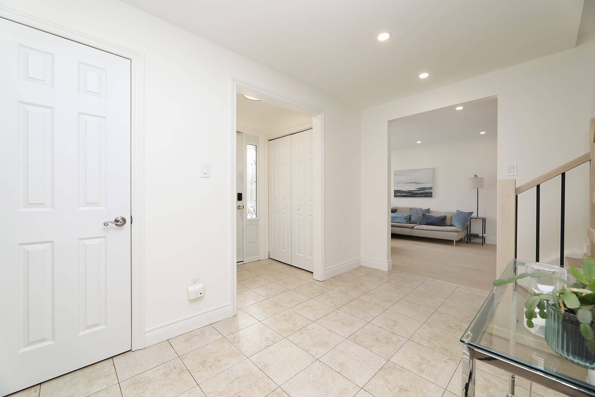 Newmarket, ON L3Y 6H4,34 Manning CRES