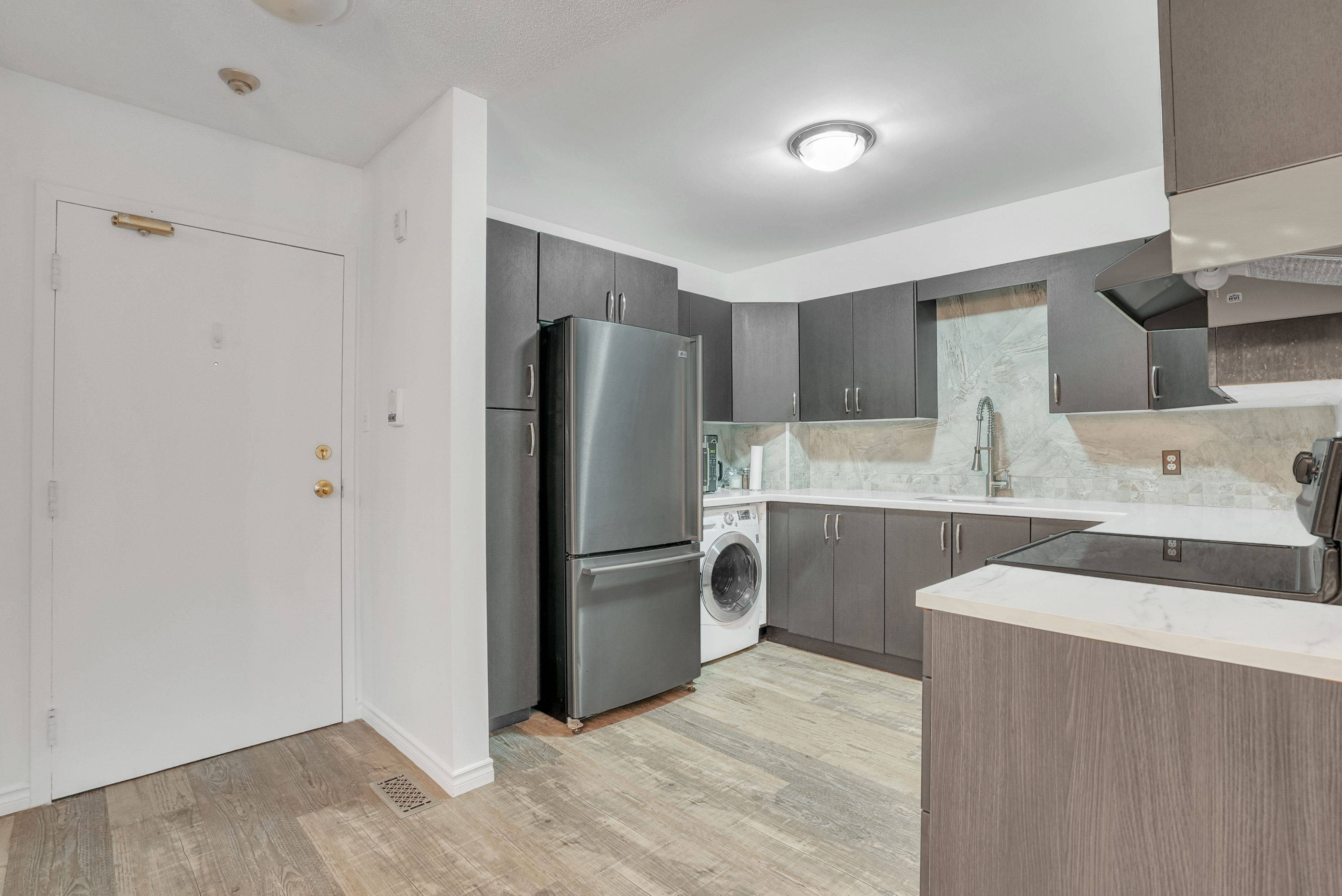 Barrie, ON L4M 6J3,126 Bell Farm RD #312