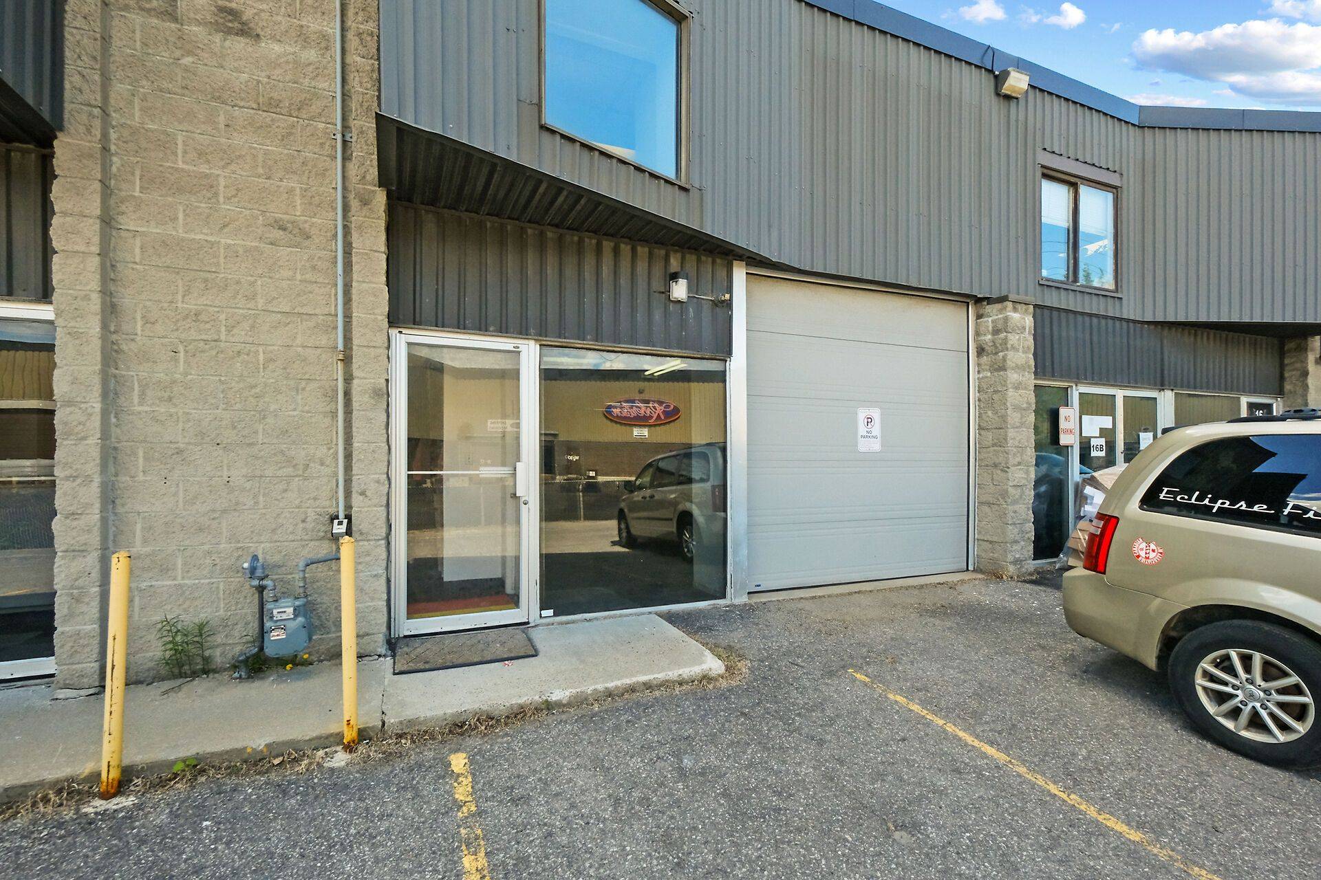 Elmvale Acres And Area, ON K1B 5L1,2485 Lancaster RD #18