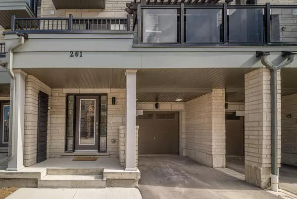 Clarington, ON L1C 7E5,261 LORD ELGIN LN