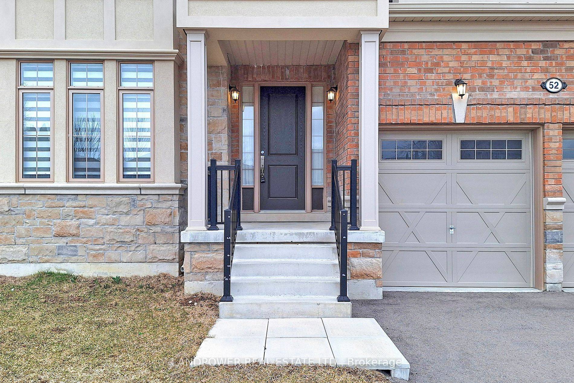 Aurora, ON L4G 3W8,52 Klees CRES