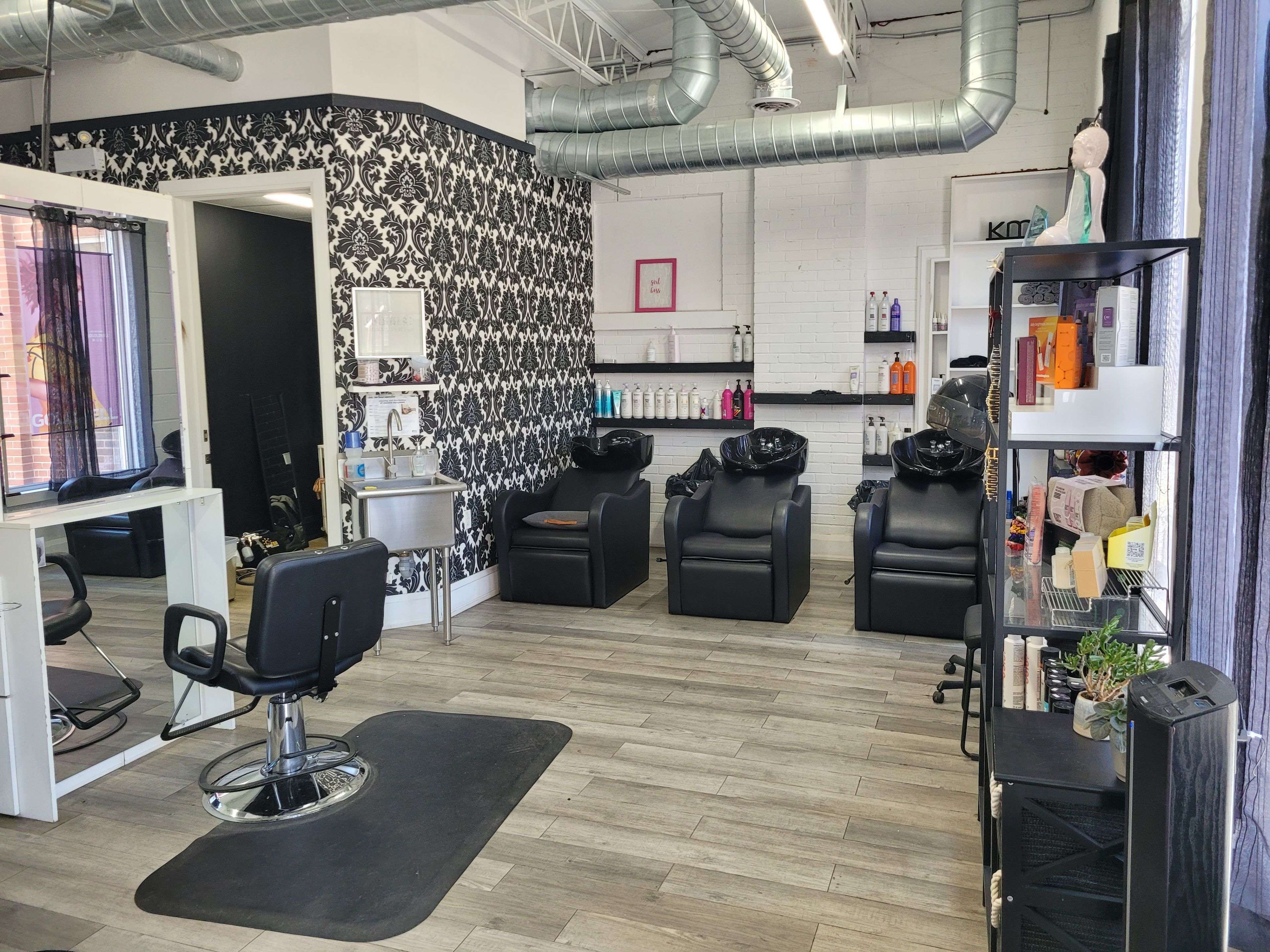 Brampton, ON L6Y 2A4,10 Henderson AVE #2