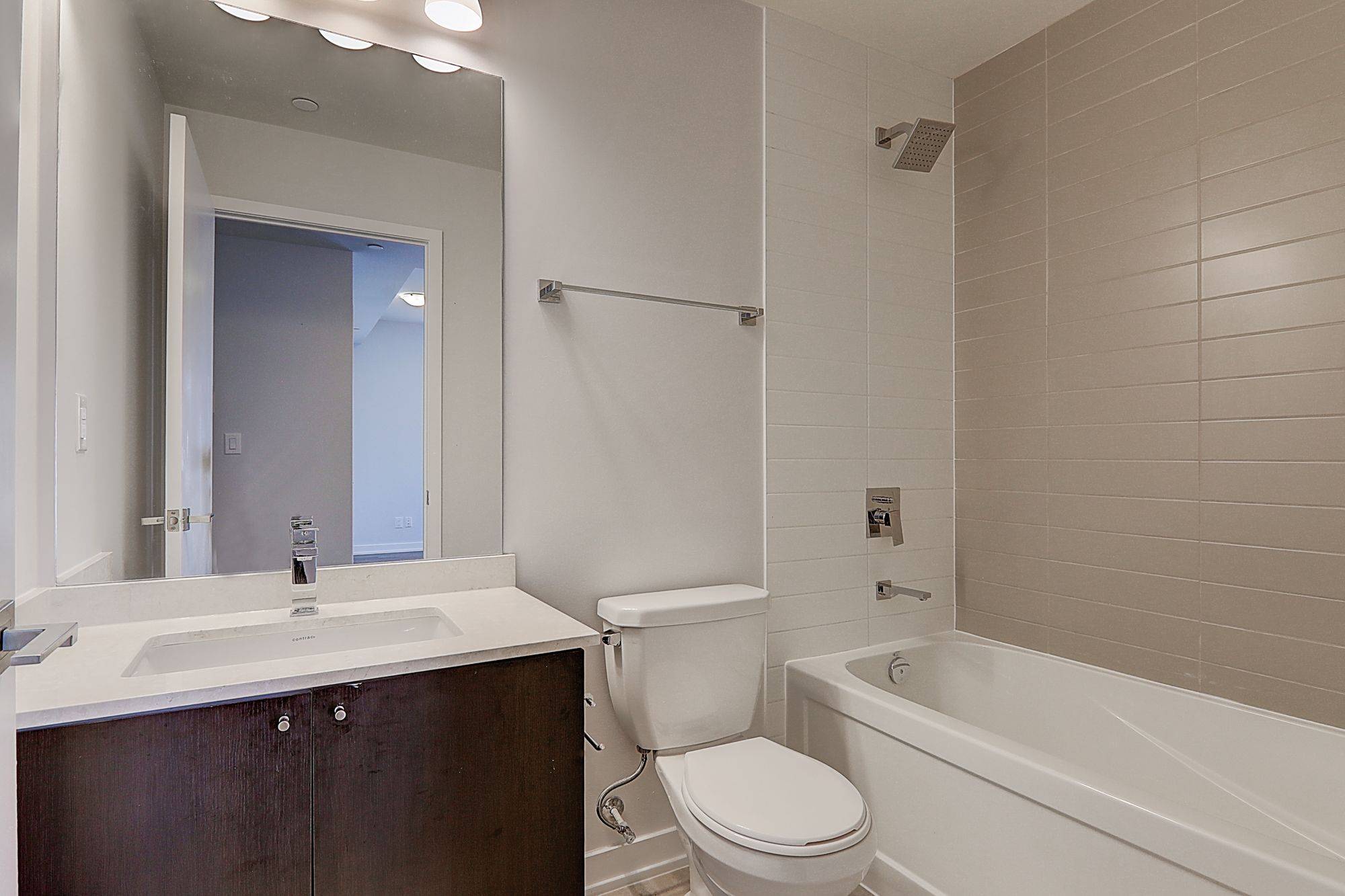 Mississauga, ON L5B 0J7,4011 Brickstone Mews #4510