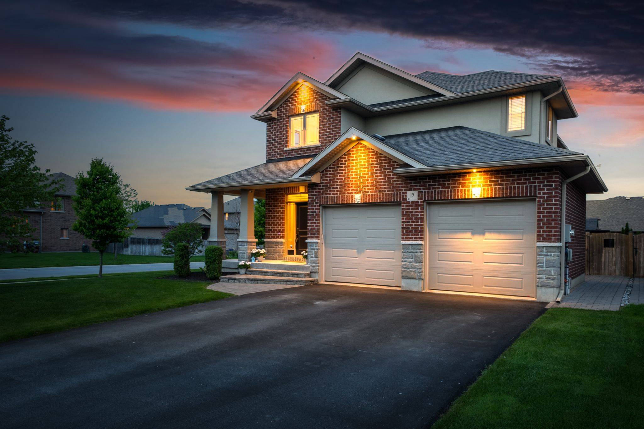 Belleville, ON K8N 0C2,19 Scenic DR