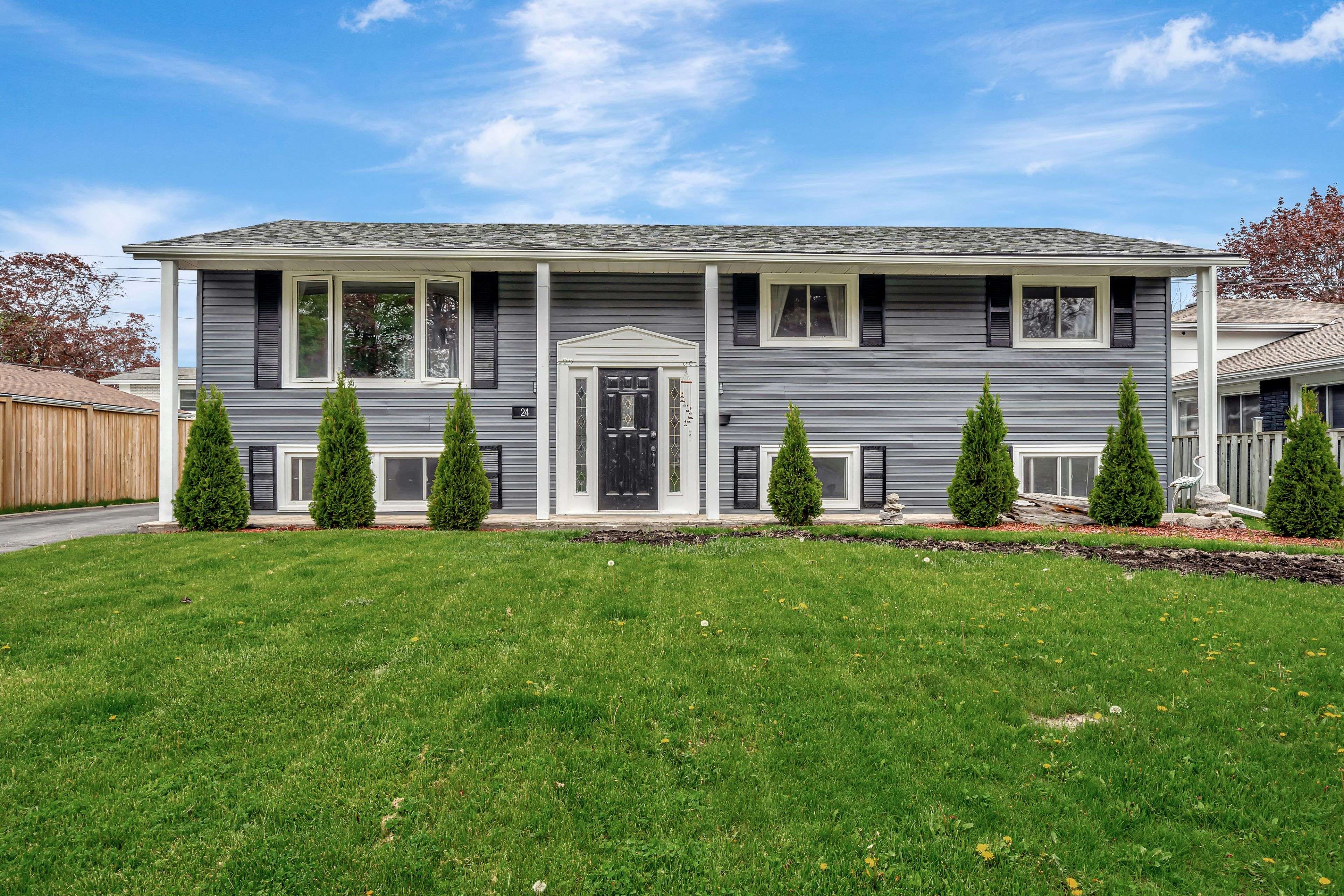 Quinte West, ON K8V 3G4,24 Edgeview DR