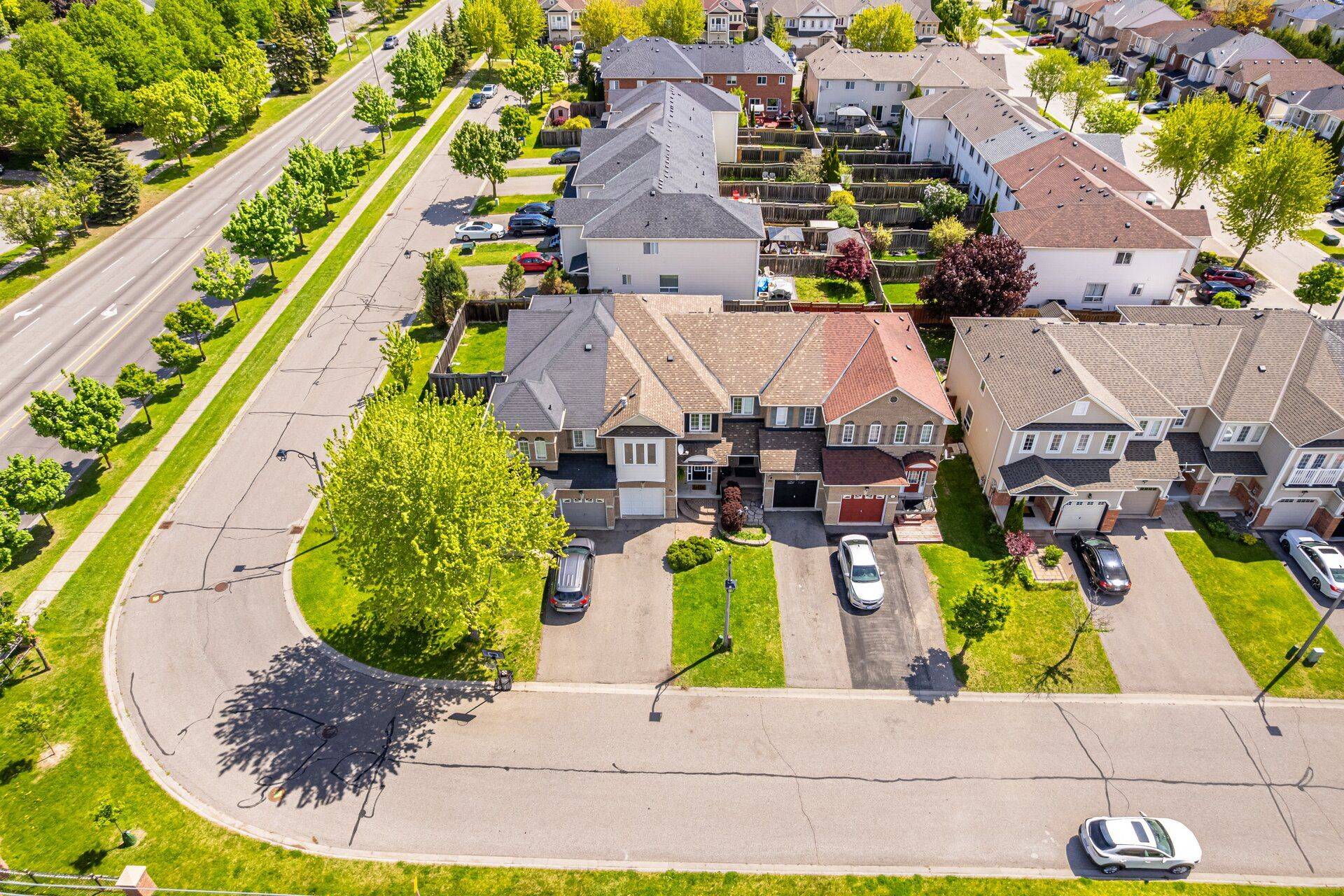 Whitby, ON L1R 3G7,62 Robideau PL