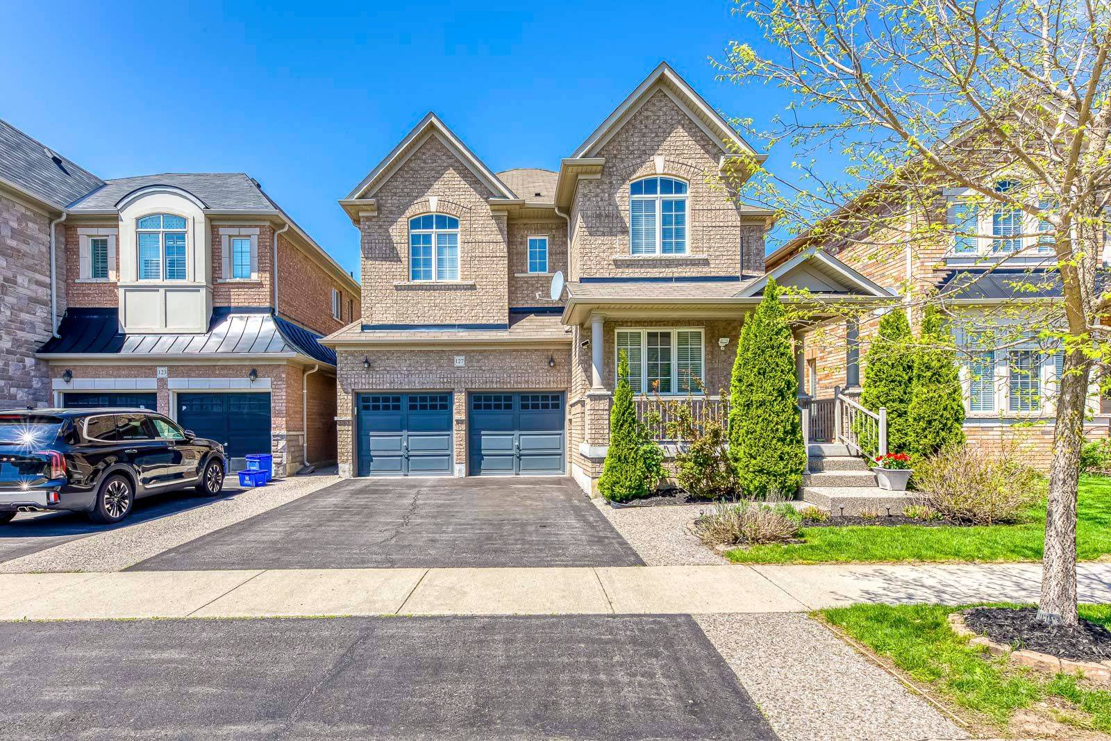 127 Mcknight AVE, Hamilton, ON L8B 0T7