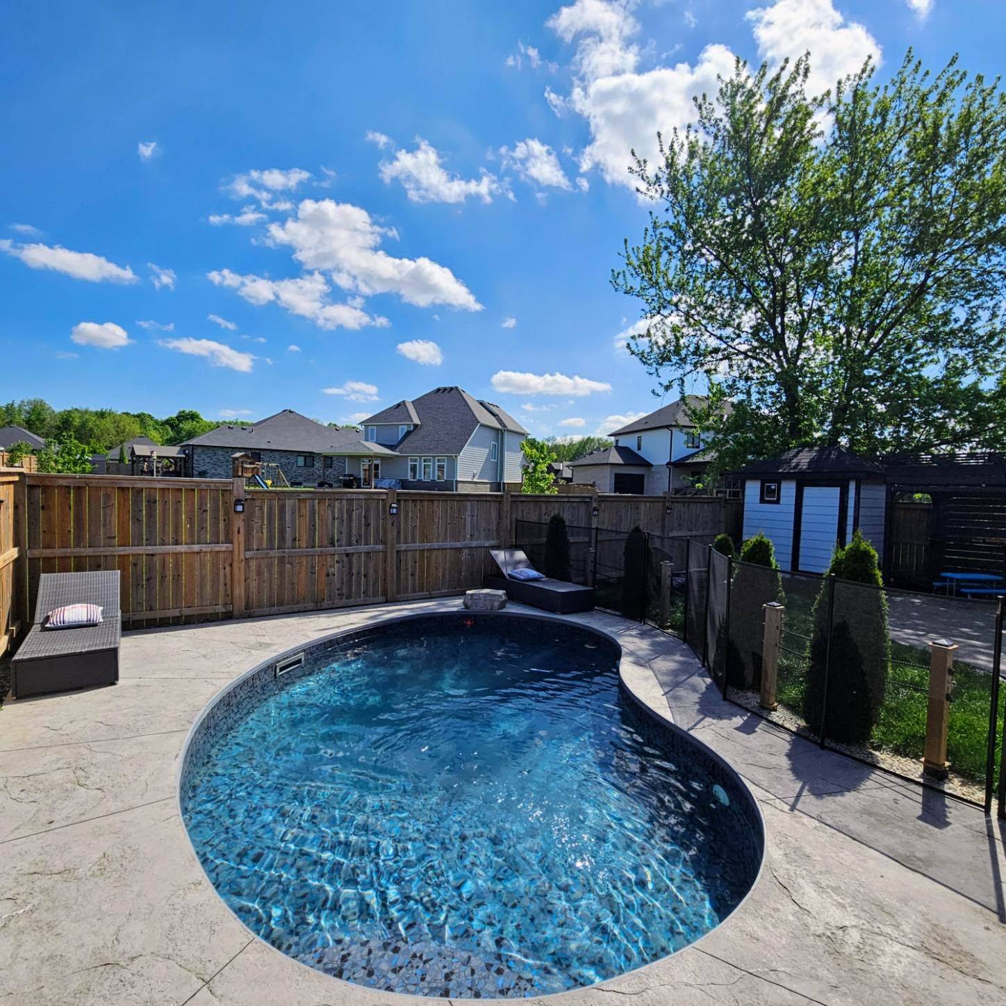 Strathroy-caradoc, ON N7G 4E1,292 Thorn DR