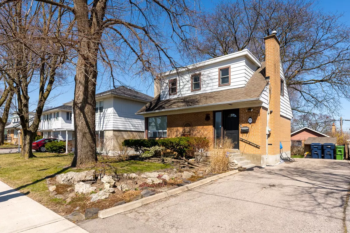 Toronto W10, ON M9W 3Z1,11 Coppermill DR