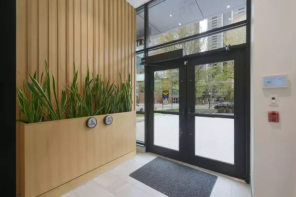 Toronto C08, ON M4W 3J6,75 Huntley ST