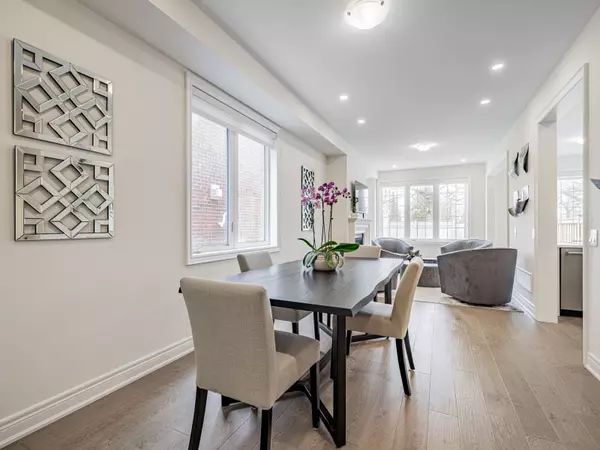 Richmond Hill, ON L4E 2Z1,92 Drizzel CRES