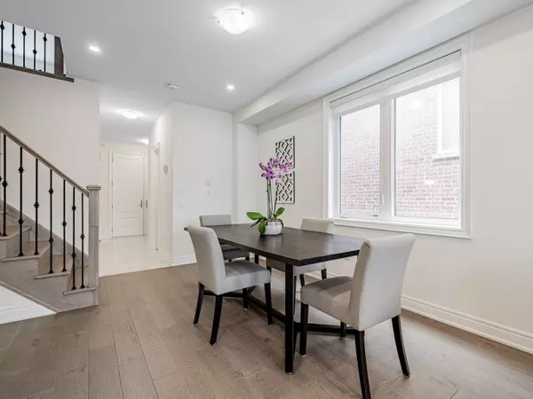Richmond Hill, ON L4E 2Z1,92 Drizzel CRES